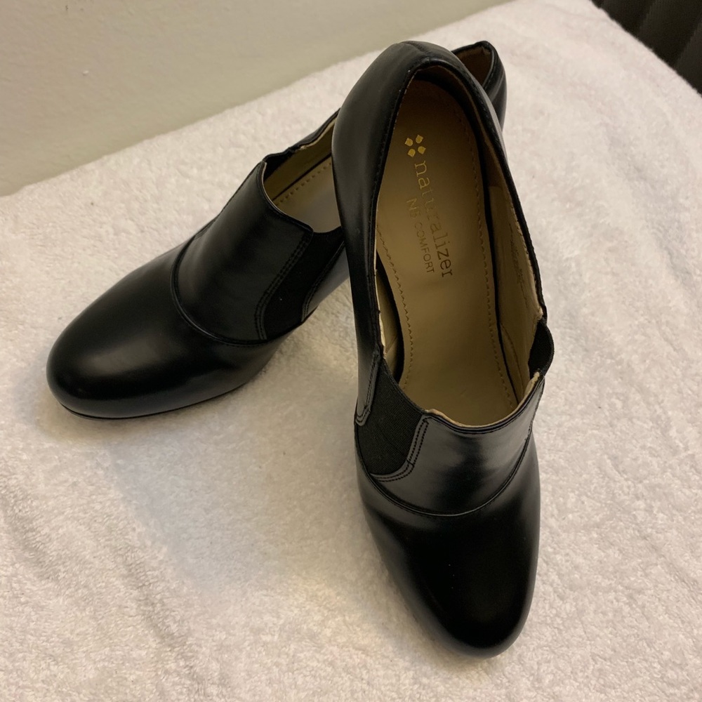 Naturalizer heeled shoes for women